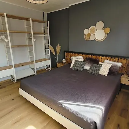 Magnificent And Modern Appt *
